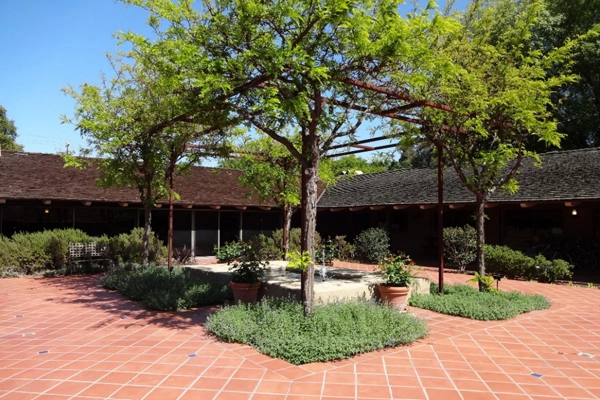 1st Place. Sunset Headquarters, Menlo Park, San Mateo County, California image: Library of Congress, Prints and Photographs Division, HALS CA-115