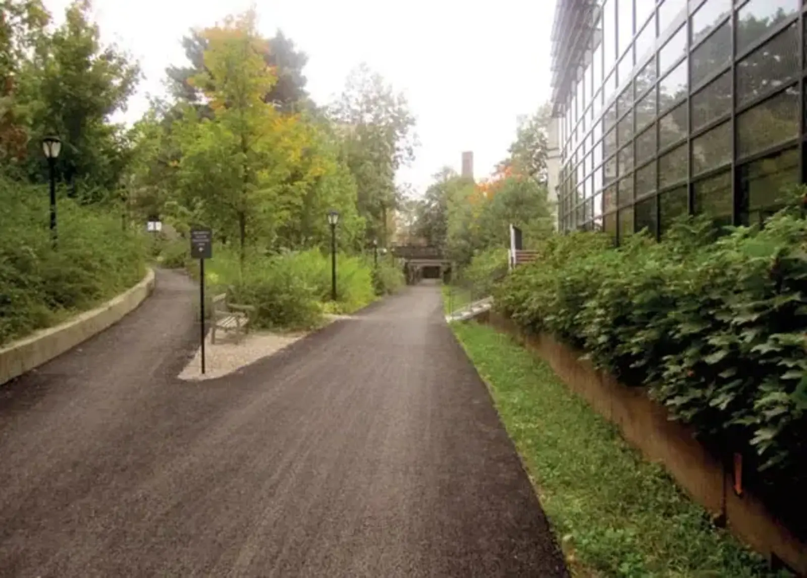 Farmington Canal at Yale University, New haven, CT. Image credit: © Balmori Associates