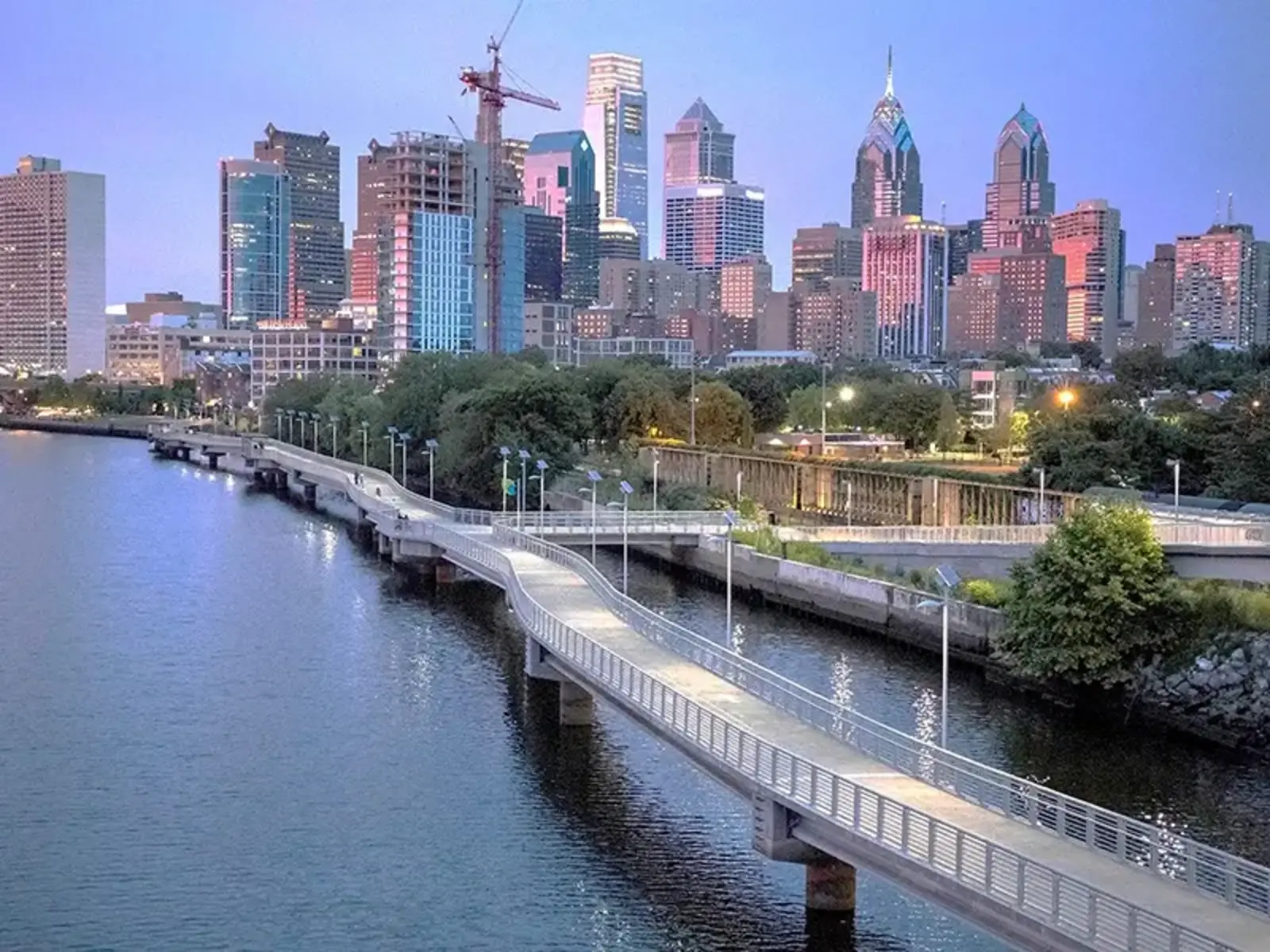 Schuylkill River boardwalk / AECOM