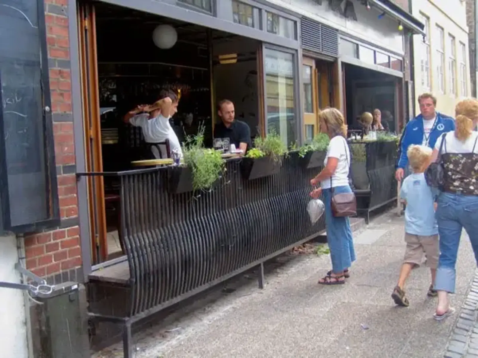 Example of soft edges / Gehl Architects