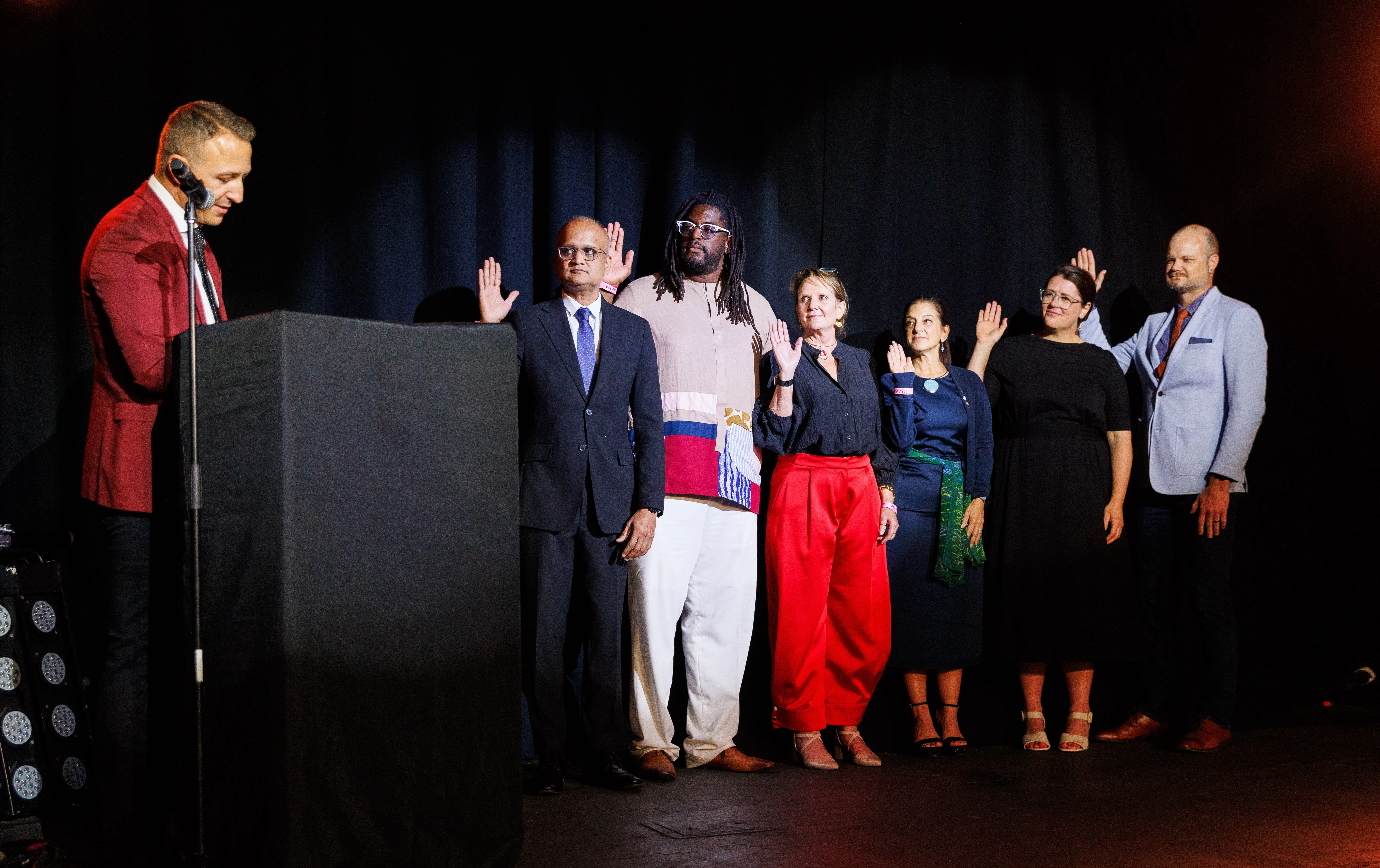 ASLA's Vice Presidents take the oath of office on stage