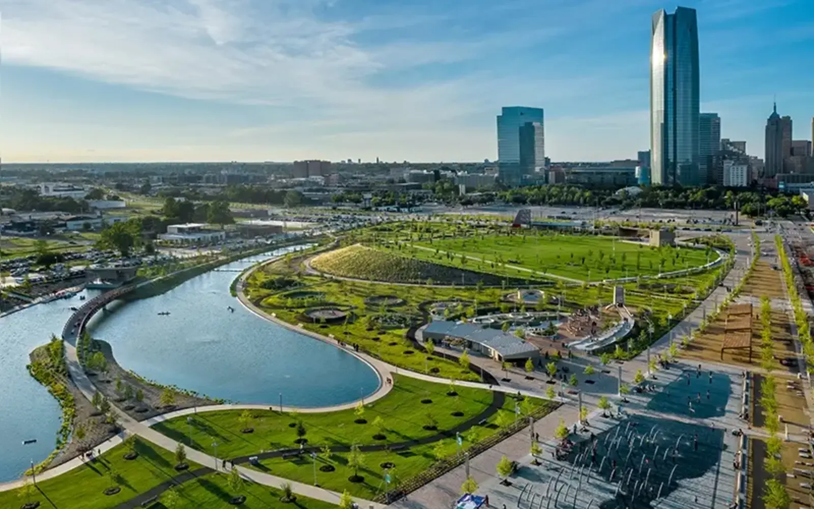 Scissortail Park, Oklahoma City, Oklahoma. HargreavesJones / Timothy Hursley