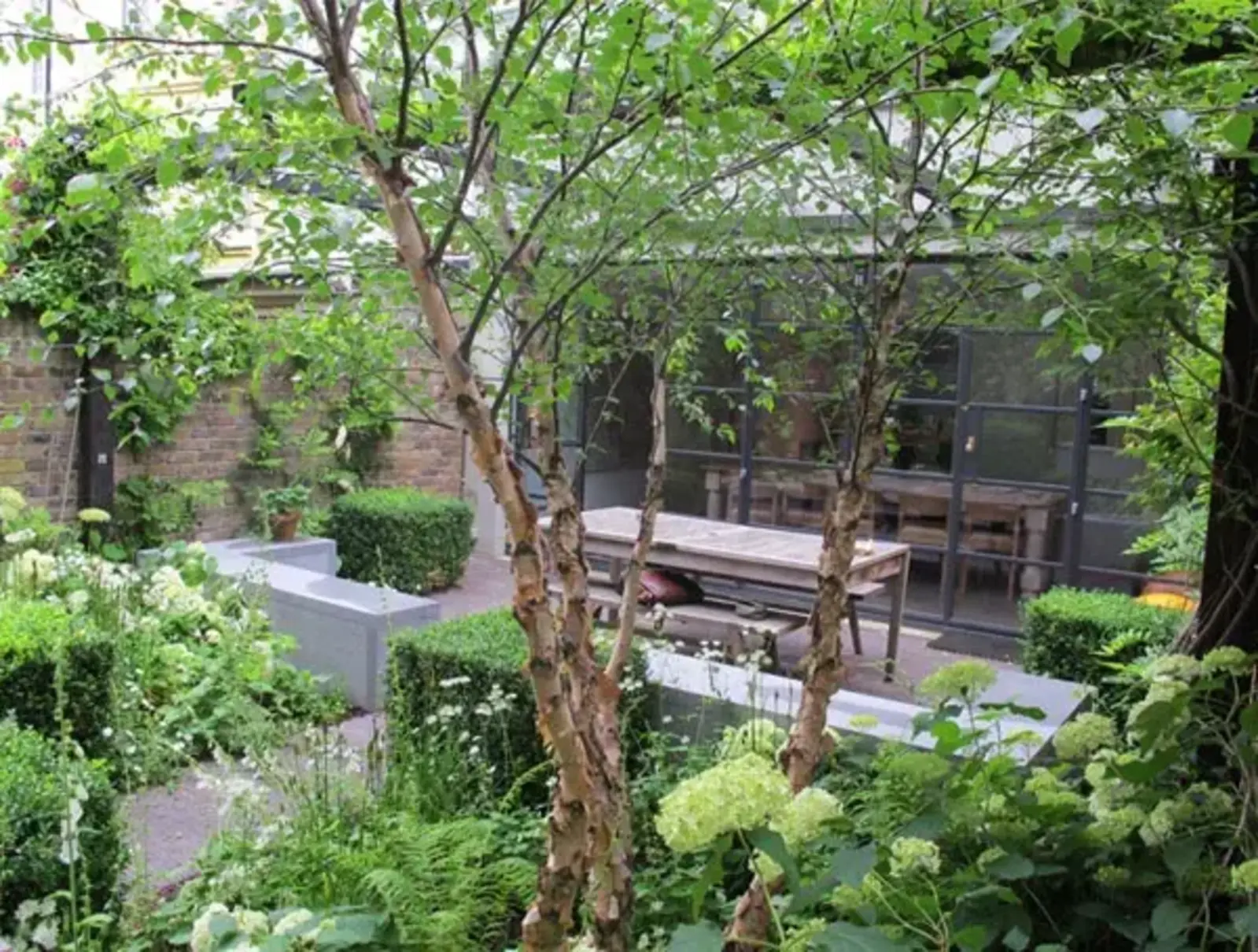 Image credit: Notting Hill Garden / copyright Robert Straver